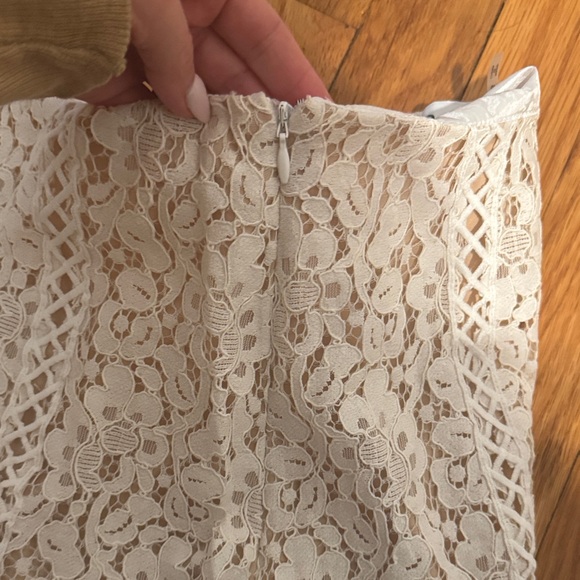 DO+BE Cream Lace High-Waist Women's Shorts - Picture 2 of 3